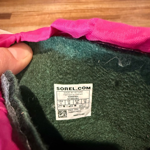 Girls Sorel Snow Boots Size 1 Pink - Picture 6 of 7